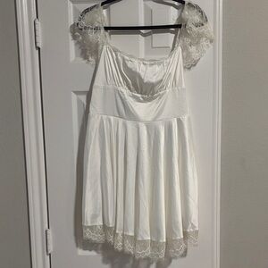 Elegant White Lace Dress